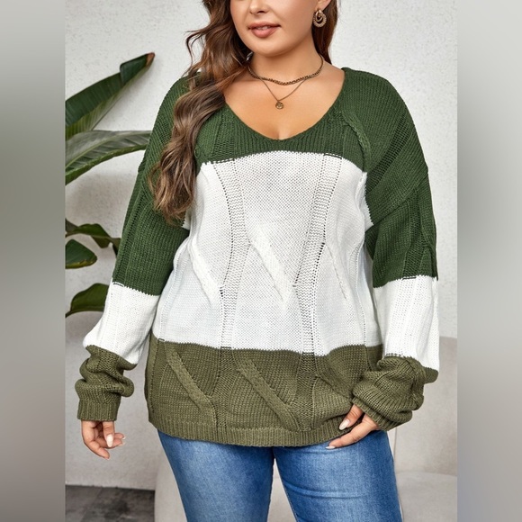 Plus Size Color Block Long Sleeve Sweater - Picture 1 of 5